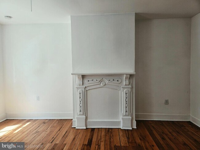 Photo - 448 N Loudoun St