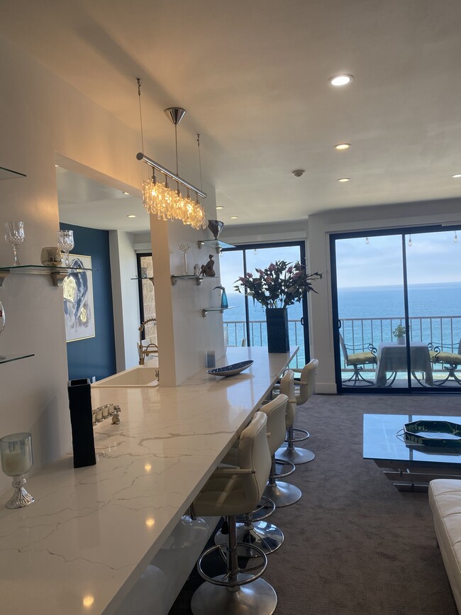 Photo - 727 Esplanade Apartments Unit 304