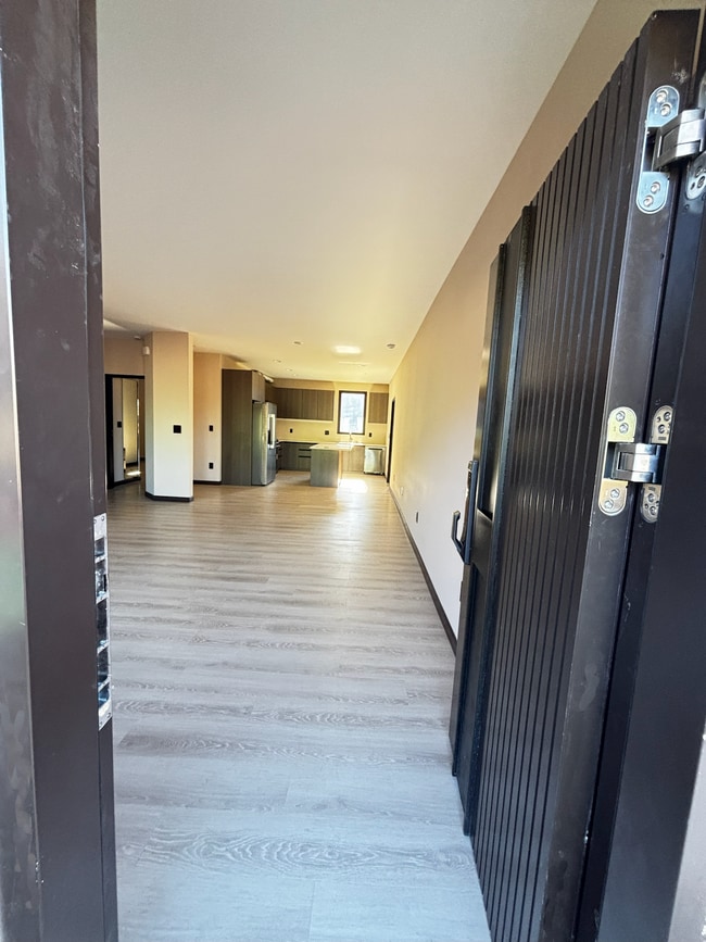 Photo - 751 Spire Bnd