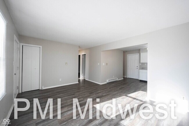 Photo - 4881 300W Unit 18