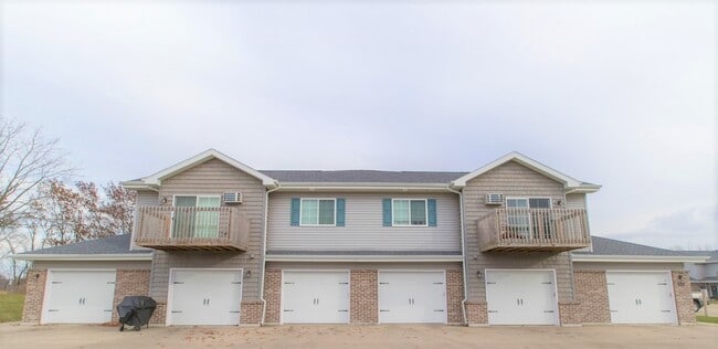 Photo - Lakeside Estates Apartments