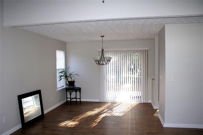 Photo - 4879 Ardsley Dr