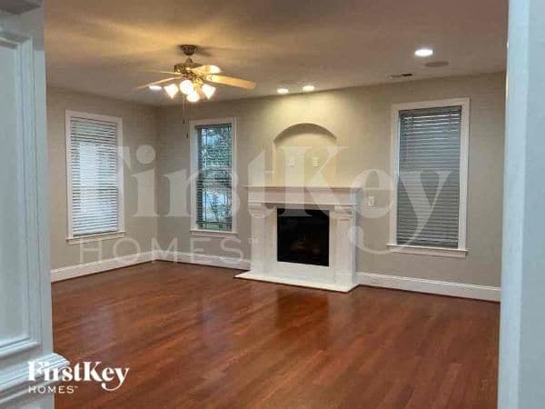 Photo - 3310 Lucy Dr