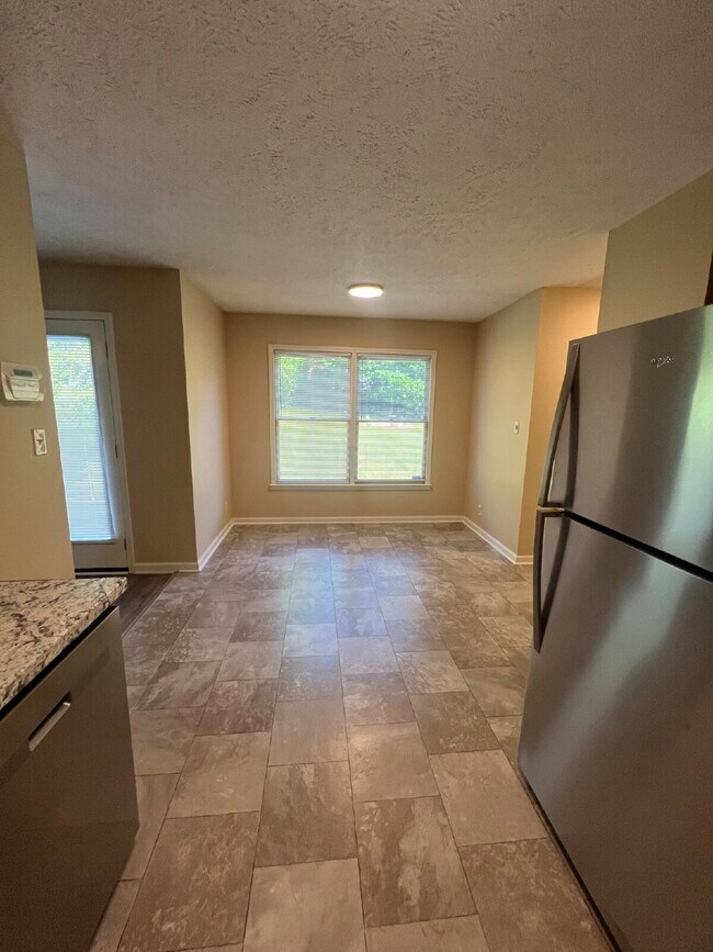 Photo - 3413 Clearwater Dr