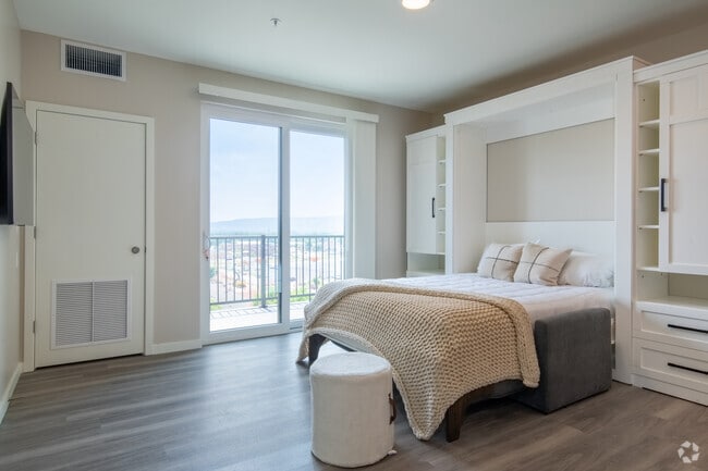 STUDIO, 1BA - 469SF