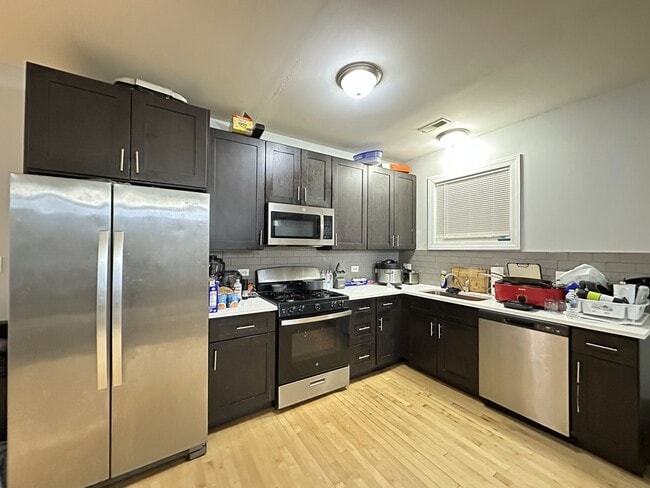 Photo - 368 N Hamlin Ave Unidad J08P