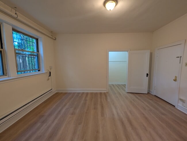 Photo - 2536 N Sawyer Ave