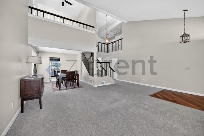 Photo - 1665 Hawk Ridge Pl