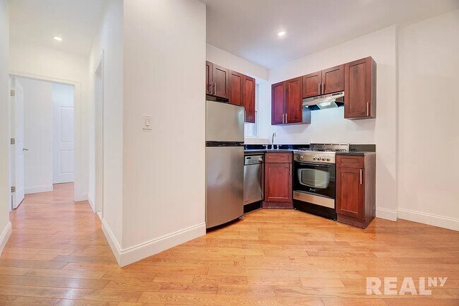 75 Orchard St Unit 28A