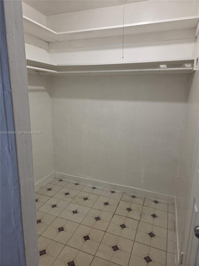 5605 Taylor St Unidad 1