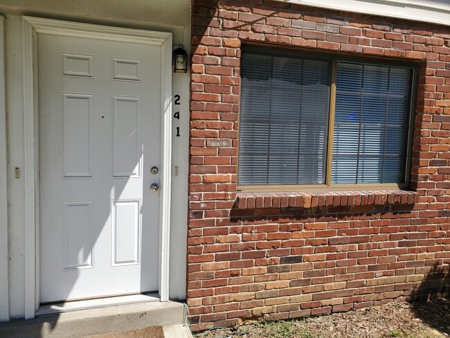 Photo - 5526 Humbert Rd