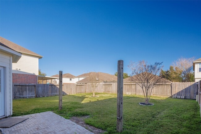 Building Photo - 15410 Fir Woods Ln