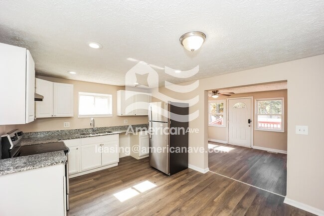 Photo - 225 Holly Smith Dr