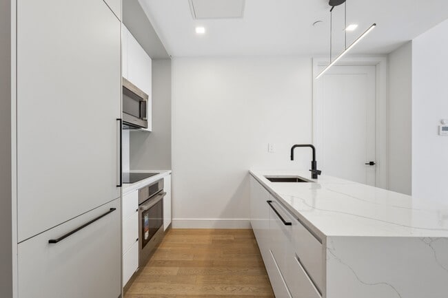 Photo - 37-34 33rd St