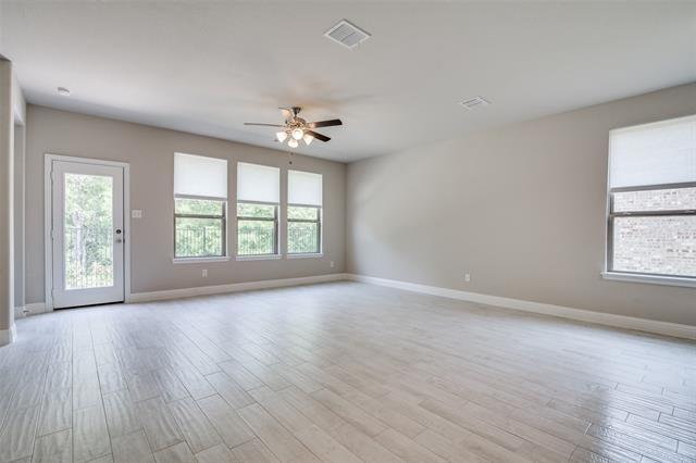 Photo - 1421 Derby Dr