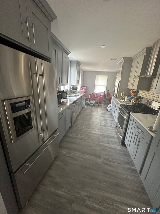 Photo - 180 Pleasantview Ave