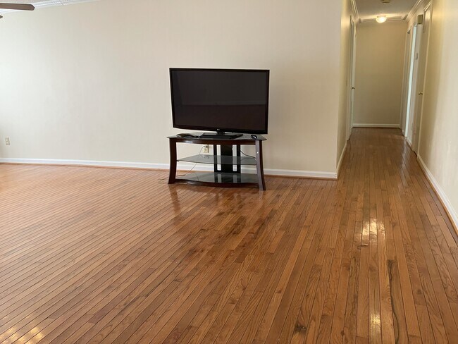 Photo - 577 Virginia Ave