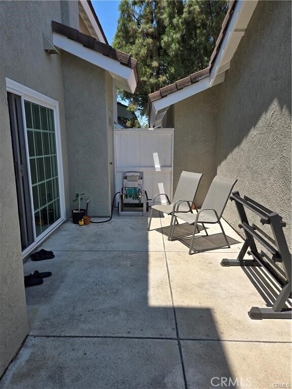 569 Springbrook N