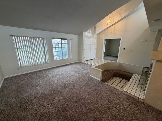 Photo - 837 N Oak Ct