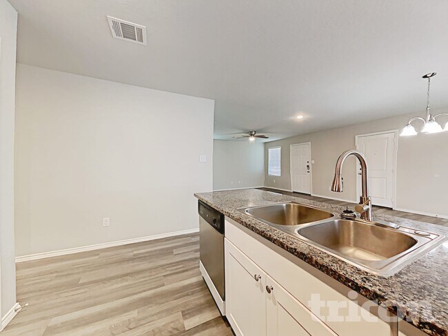 Photo - 6542 Augustus Magee