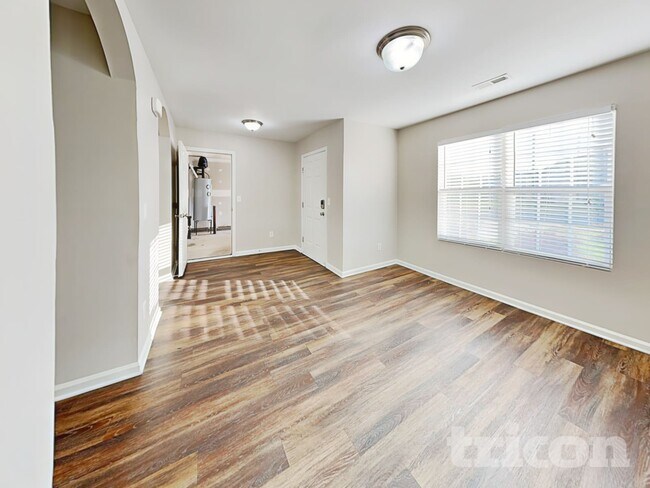 Photo - 4748 Brewer Dr