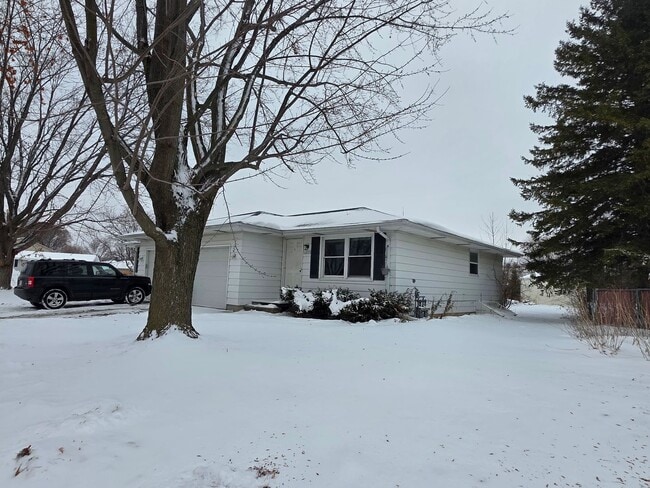 Building Photo - 1213-1215-1215 S Erie St