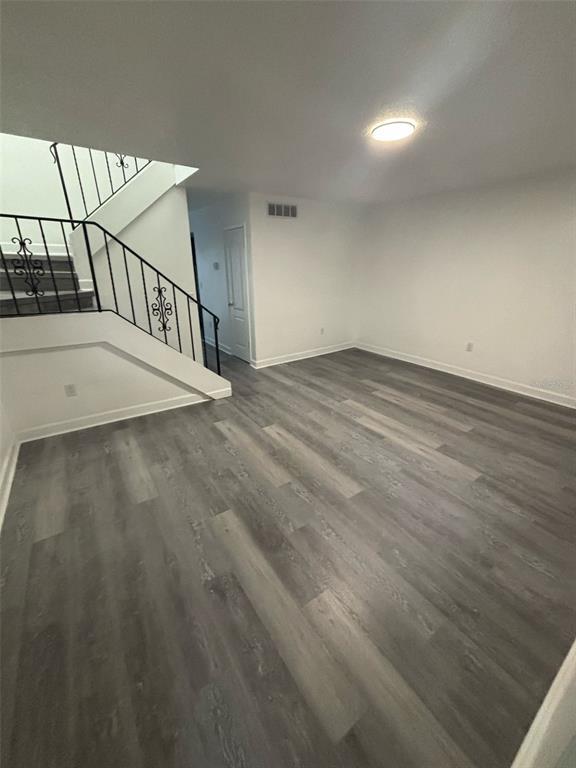 Photo - 5930 Village Cir N