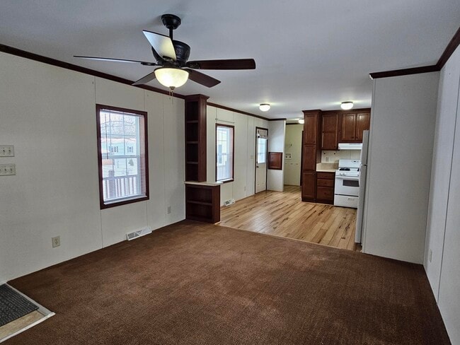 Photo - 419 Elmwood Cir