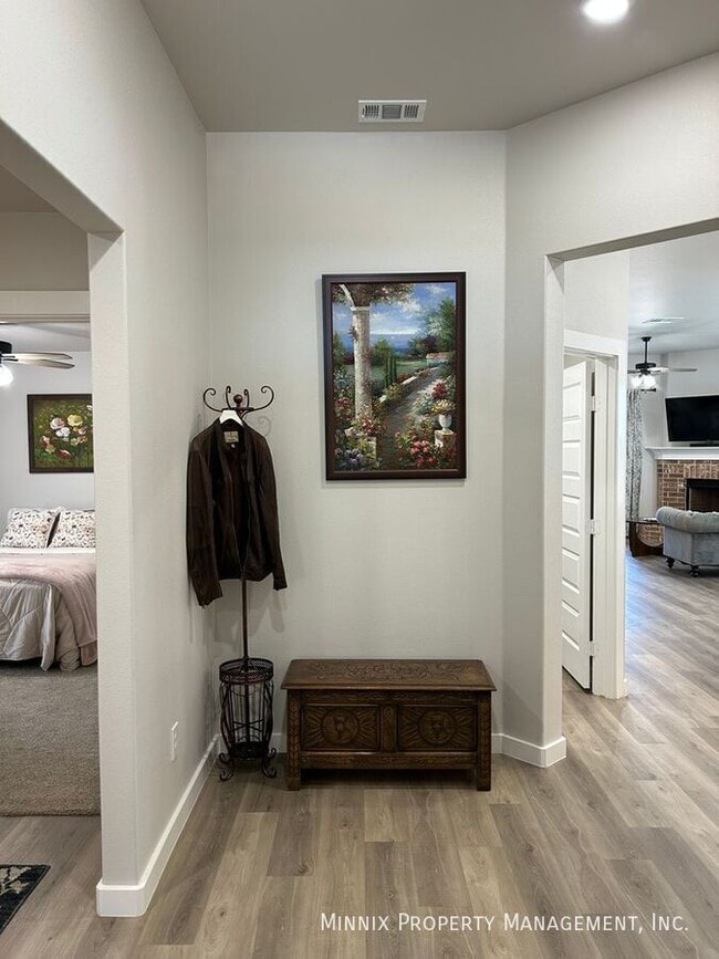 Photo - 2923 137th St