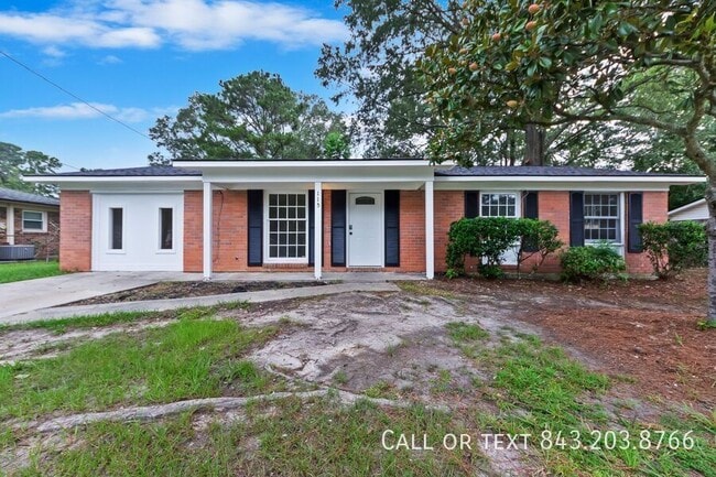Photo - 115 Clarine Dr