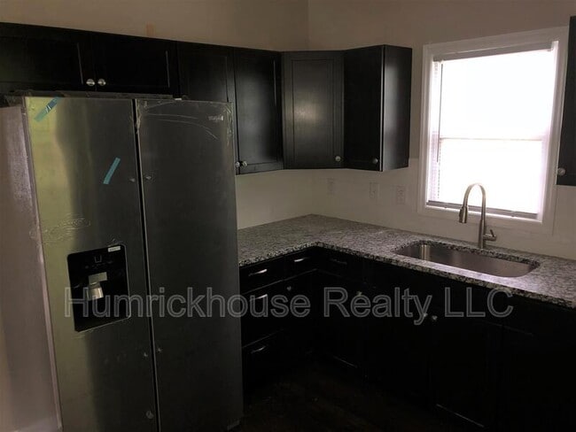 Photo - 182 Fern Ave SW