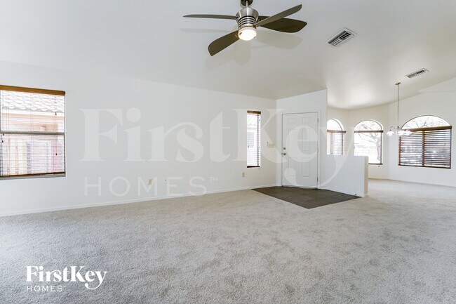 8711 N Moonfire Dr