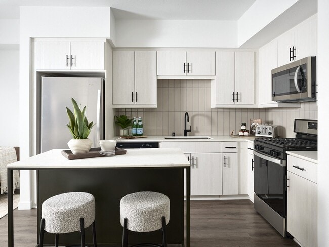 A200- 1 Bedroom, 1 Bathroom - Blu Apartments