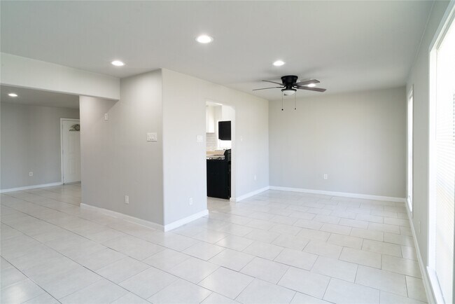 Photo - 11623 Rowan Ln