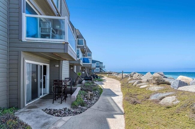 Building Photo - 1502 Seacoast Dr Rental