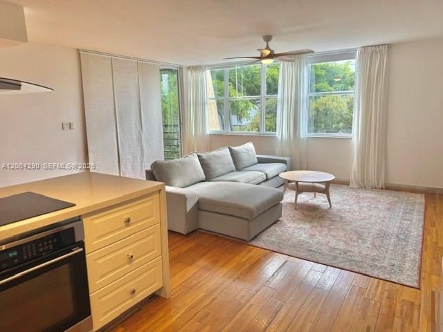 Building Photo - 20200 W Country Club Dr Unit PH24