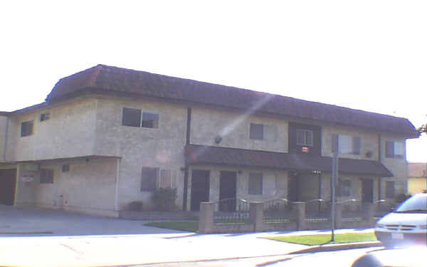 Building Photo - 1426 W. 179TH St. Rental