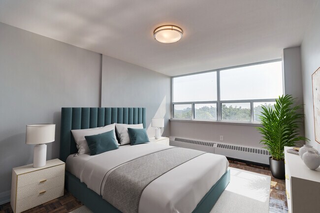 Photo - 53 Thorncliffe Park Drive