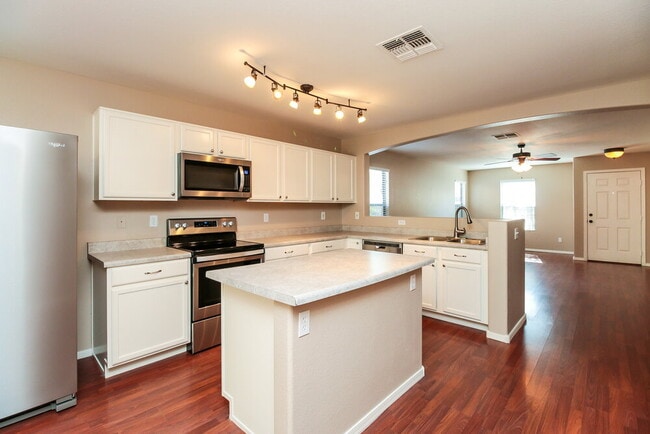 Photo - 3121 S Mandy