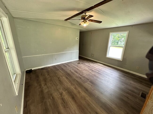 Photo - Single Wide Mobile home 2 bed 1 bath