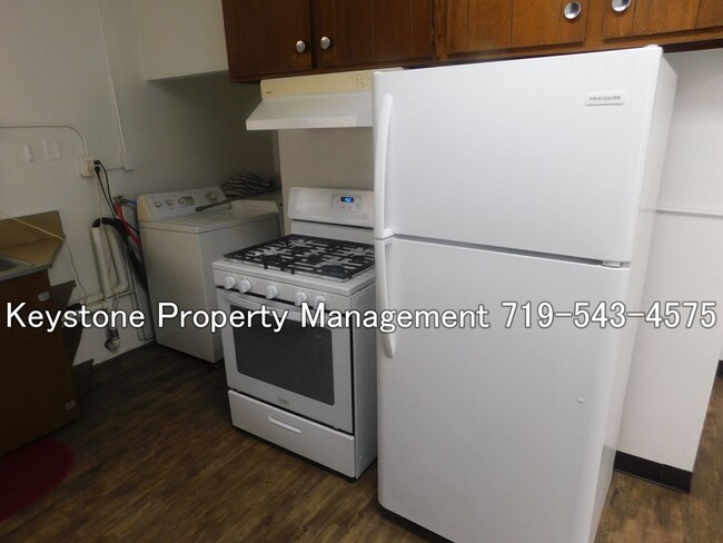 Photo - 901 W 10th St