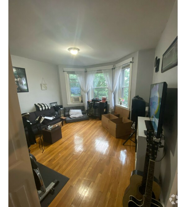 Building Photo - 368 Riverway Rental