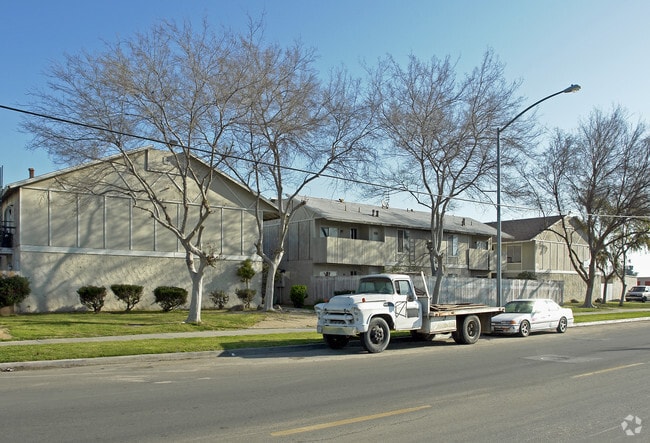 Photo - Almond Wood Apartments