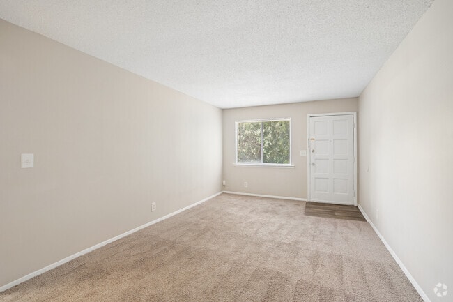 Classic B2 2BR, 1.5BA - 860SF - Living Room