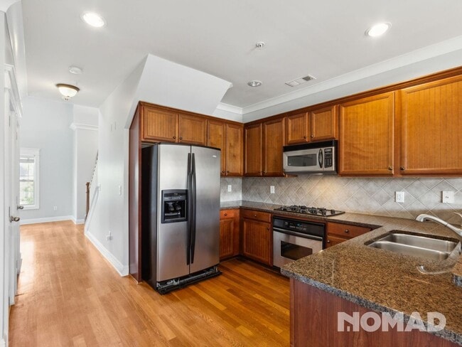 Photo - 655 Mead St SE