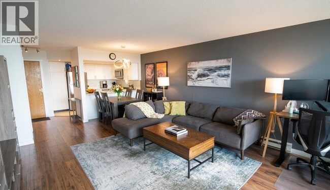 Photo - 1045 Quayside Dr Unit 605