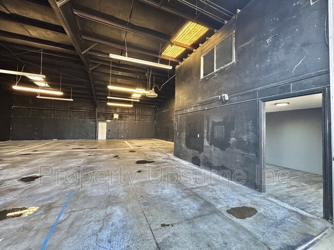 Photo - 6200 Stainless Way