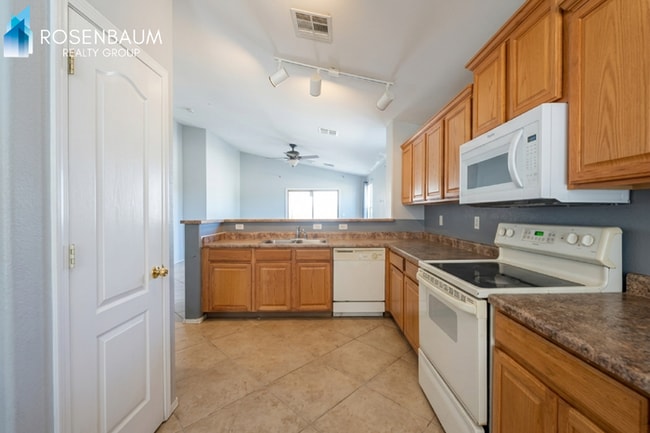 Photo - 25873 W Miami St