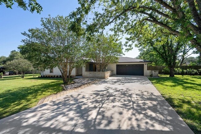 109 Woodland Rd
