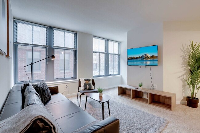 Photo - 550 14th St S Unidad FL4-ID1022435P